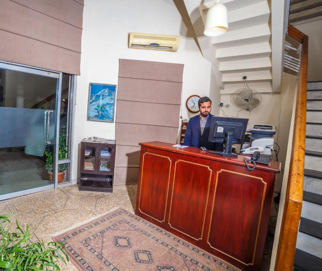 Vip House Hotel Пешавар Екстериор снимка