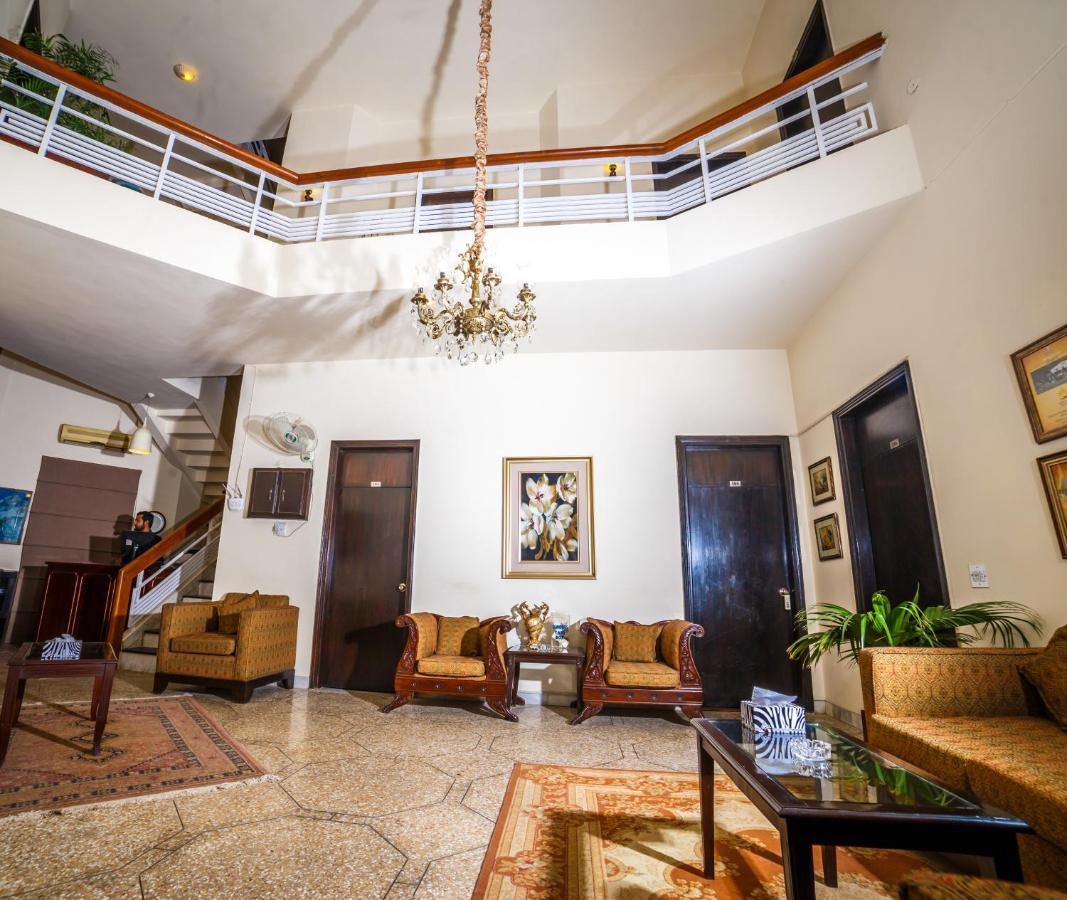 Vip House Hotel Пешавар Екстериор снимка