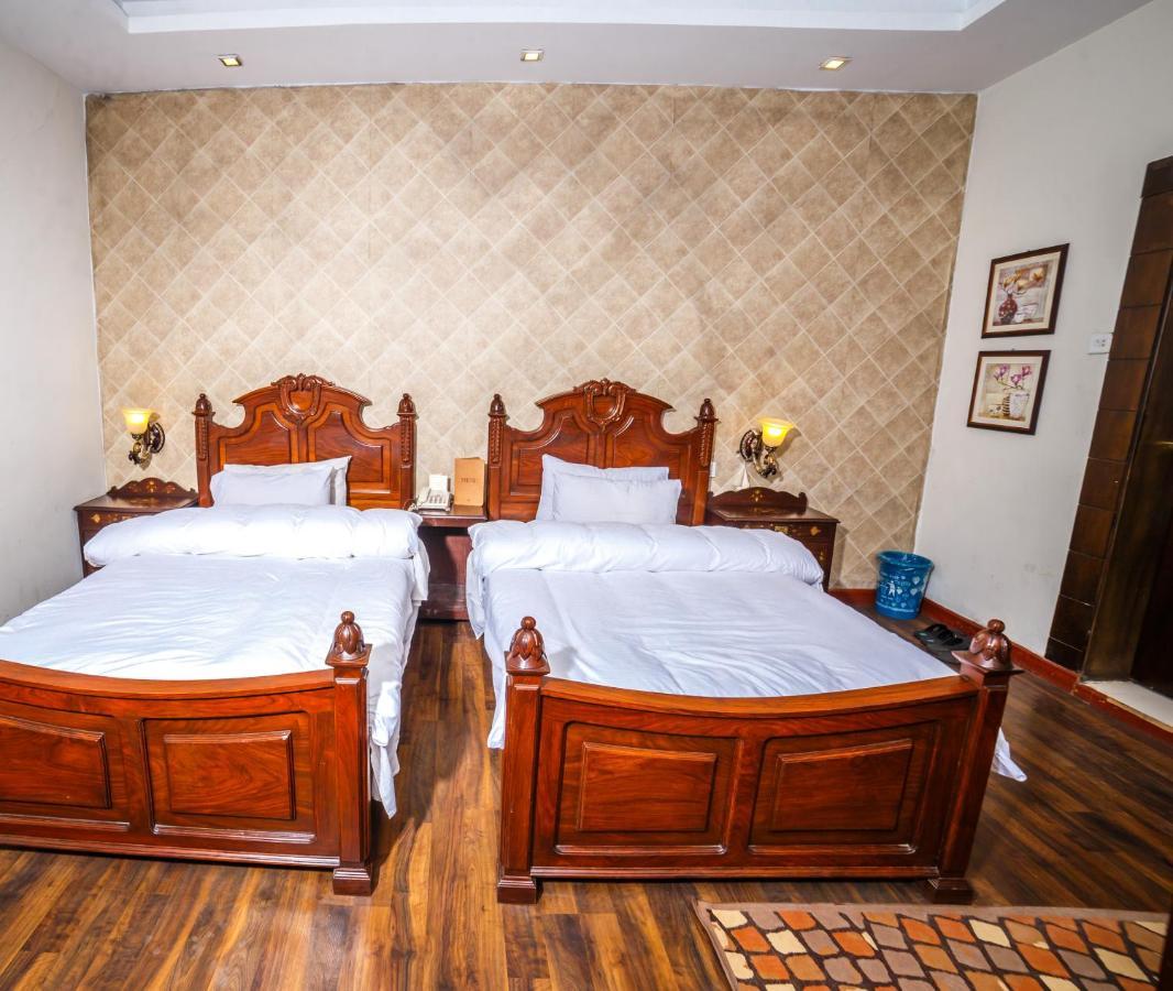 Vip House Hotel Пешавар Екстериор снимка