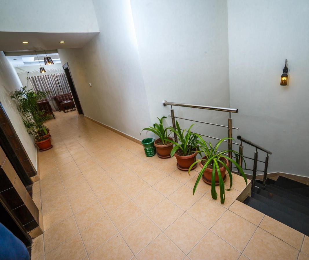 Vip House Hotel Пешавар Екстериор снимка