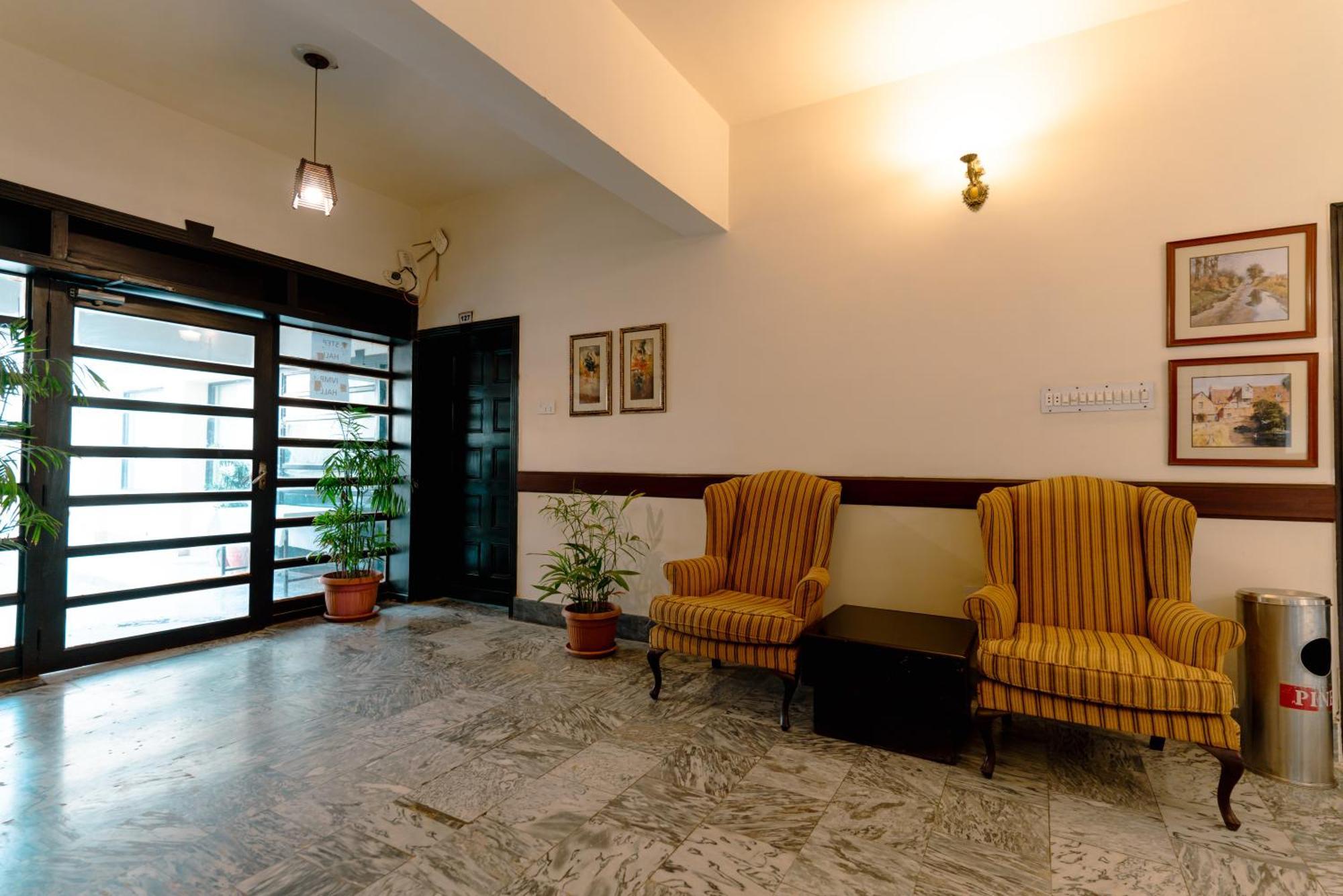Vip House Hotel Пешавар Екстериор снимка