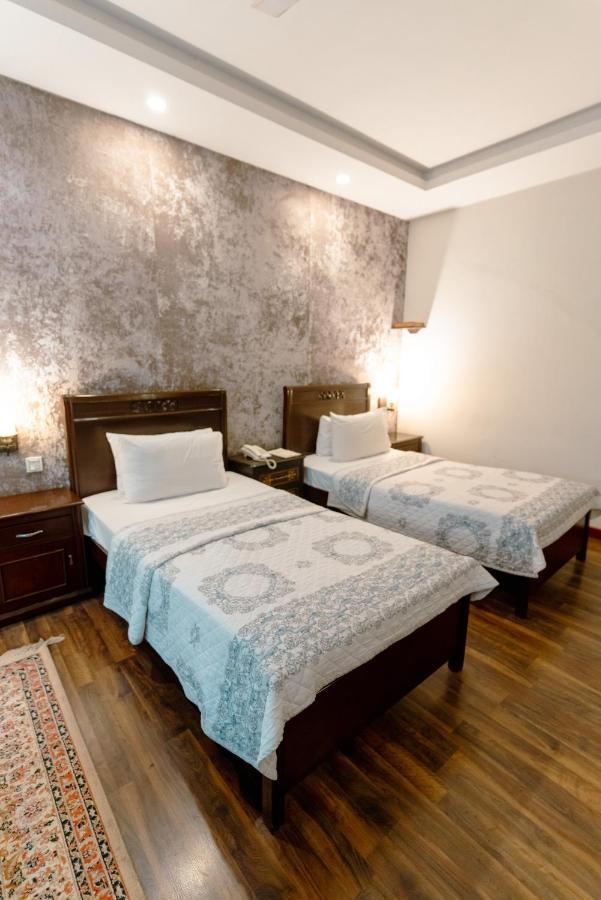 Vip House Hotel Пешавар Екстериор снимка