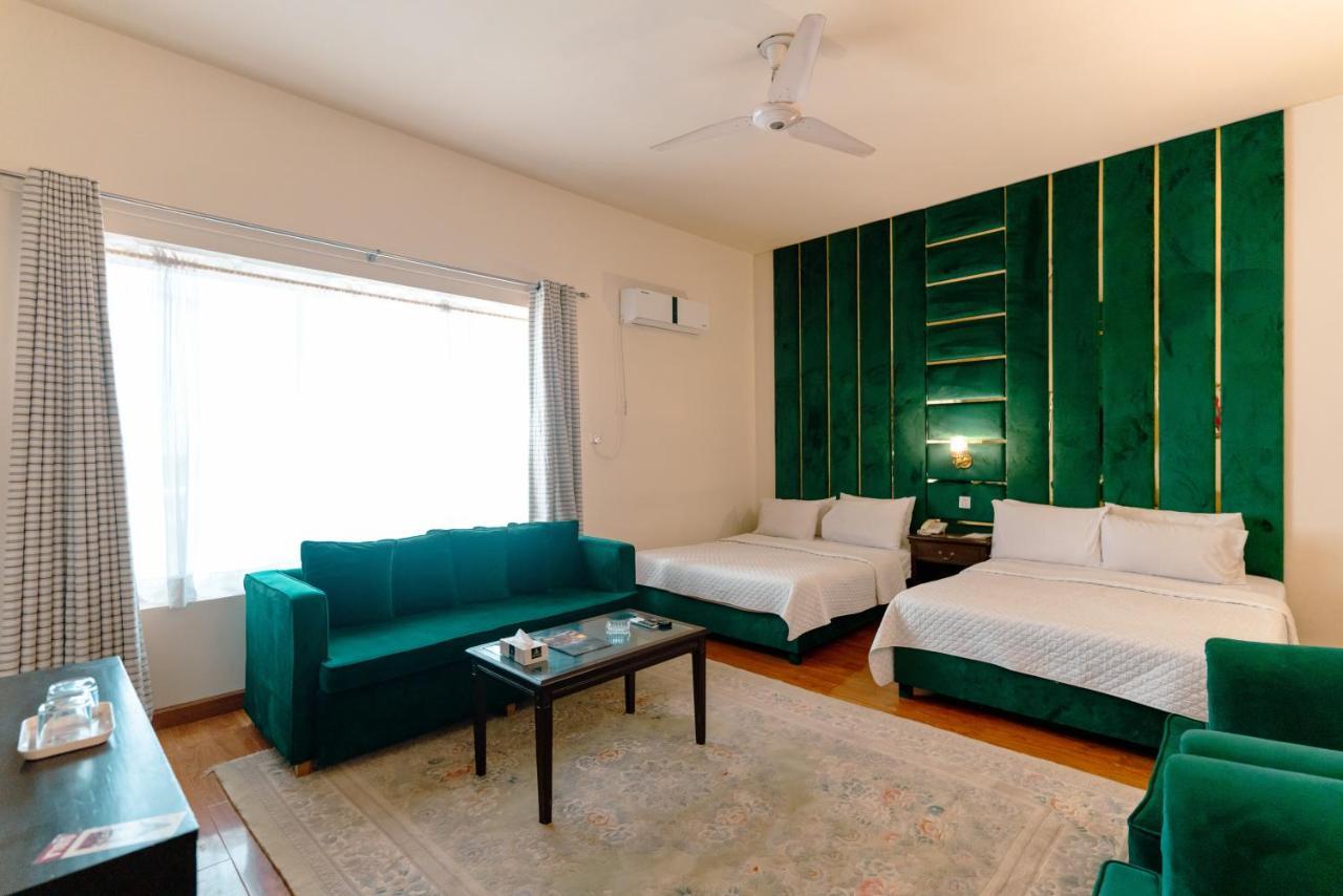 Vip House Hotel Пешавар Екстериор снимка